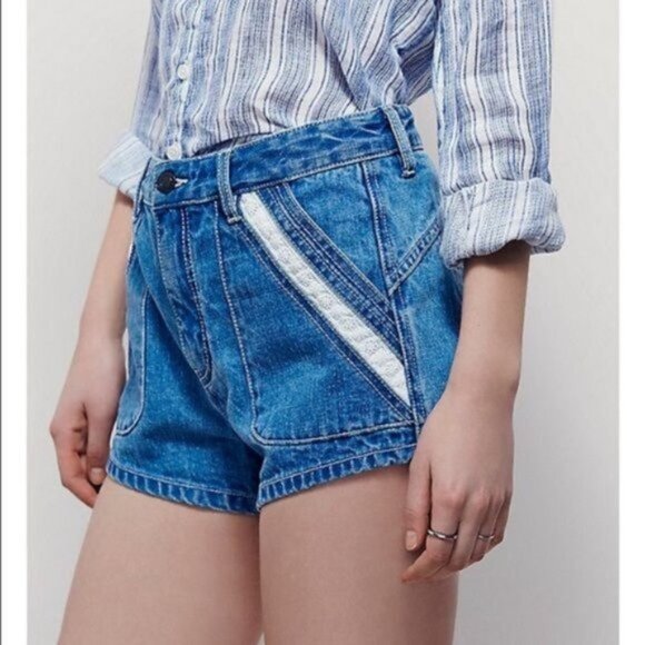 Free People Sweet Surrender Denim Shorts Size 24 - Picture 3 of 9